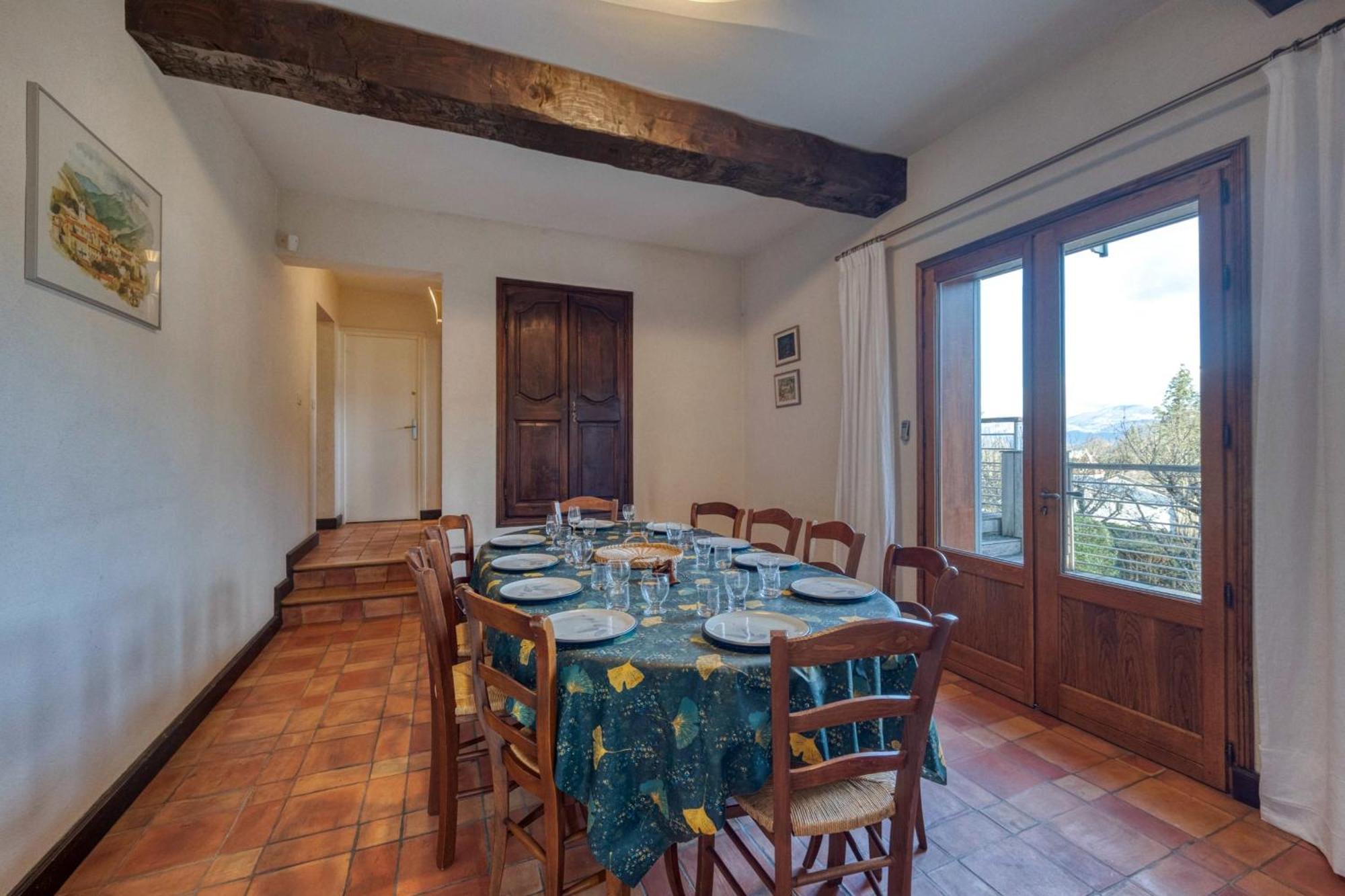 #Hp La Maison Des Lilas Large Family House Sleeps 12 Garden Seyssinet エクステリア 写真