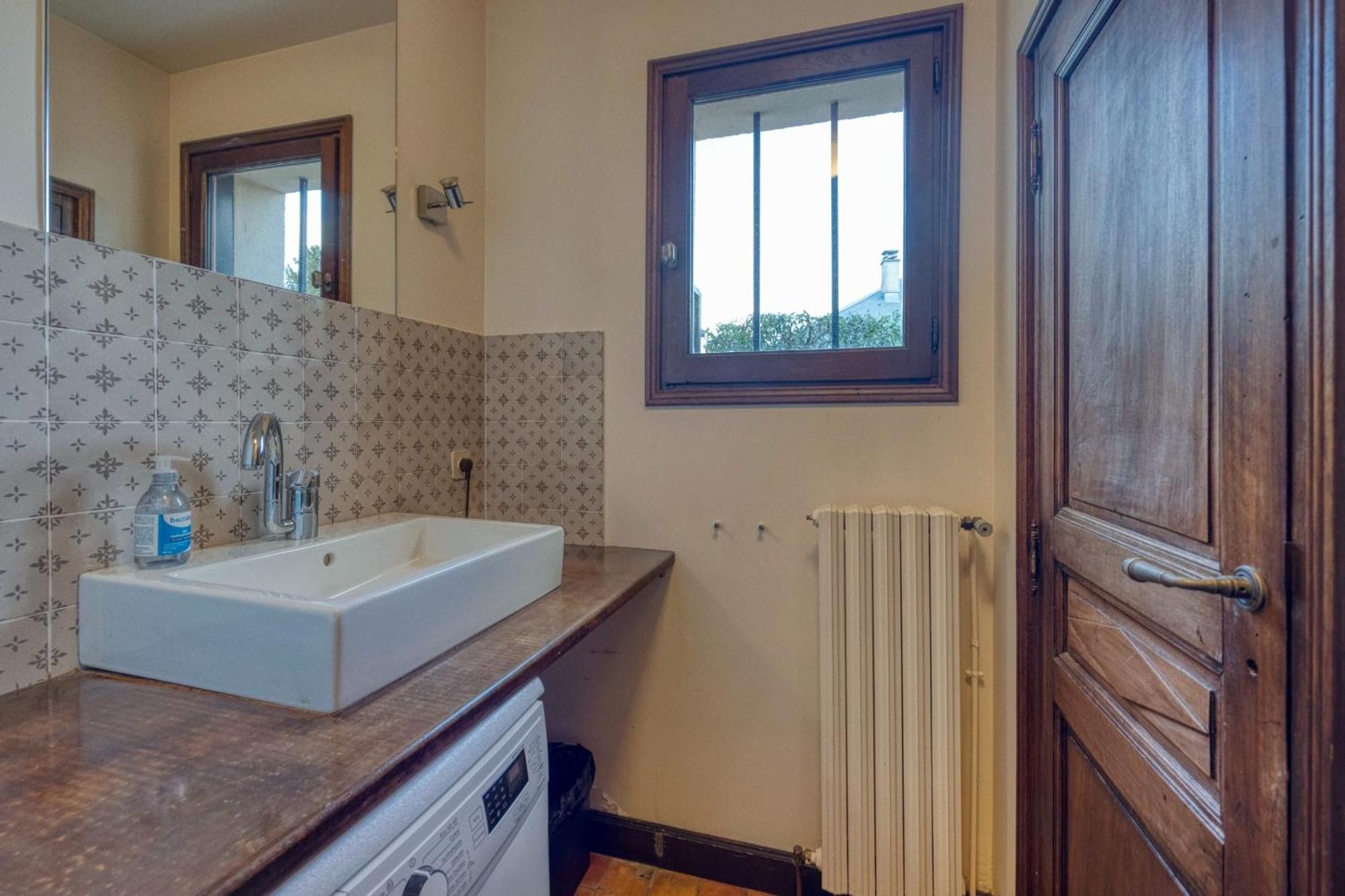 #Hp La Maison Des Lilas Large Family House Sleeps 12 Garden Seyssinet エクステリア 写真
